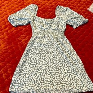 *Abercrombie & Fitch*